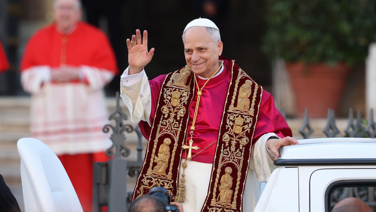 Pope Leo XIV waving