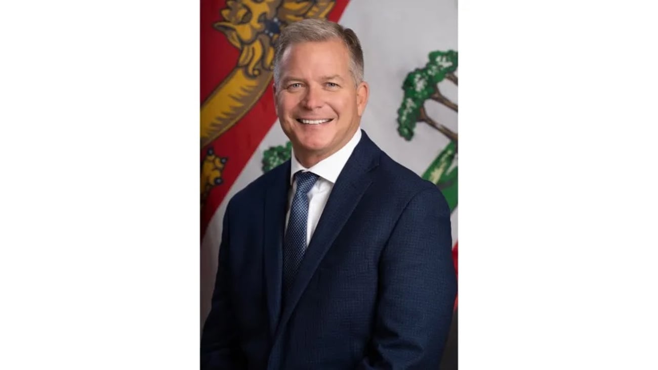 Minister Mark McLane