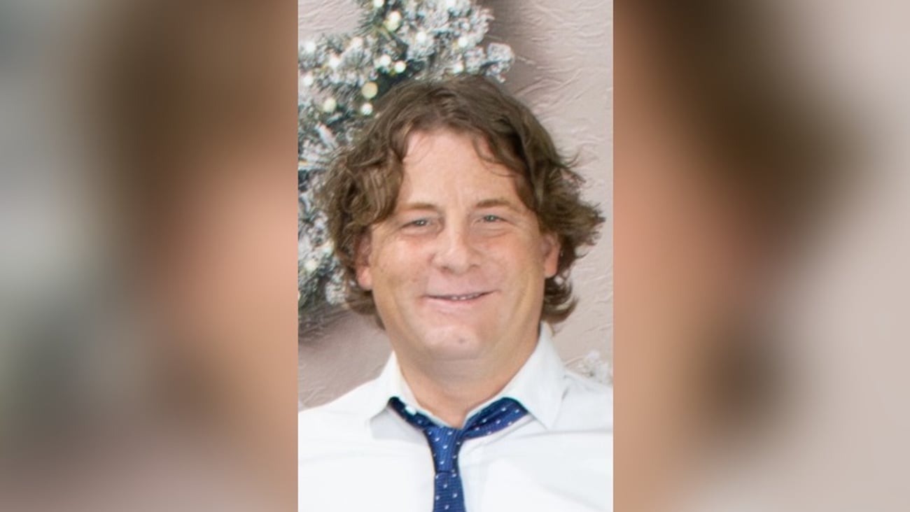An image of Dr. Thomas Hall