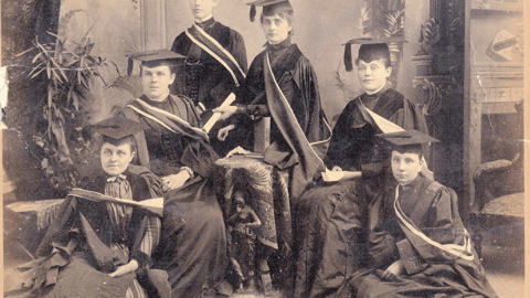 Victorian photo of women graduating