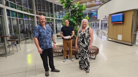 Jason Perepelkin marries couple