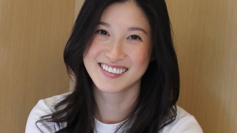 Young Asian woman in white t shirt ( Dian Han)