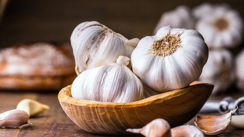 Pile of garlic 