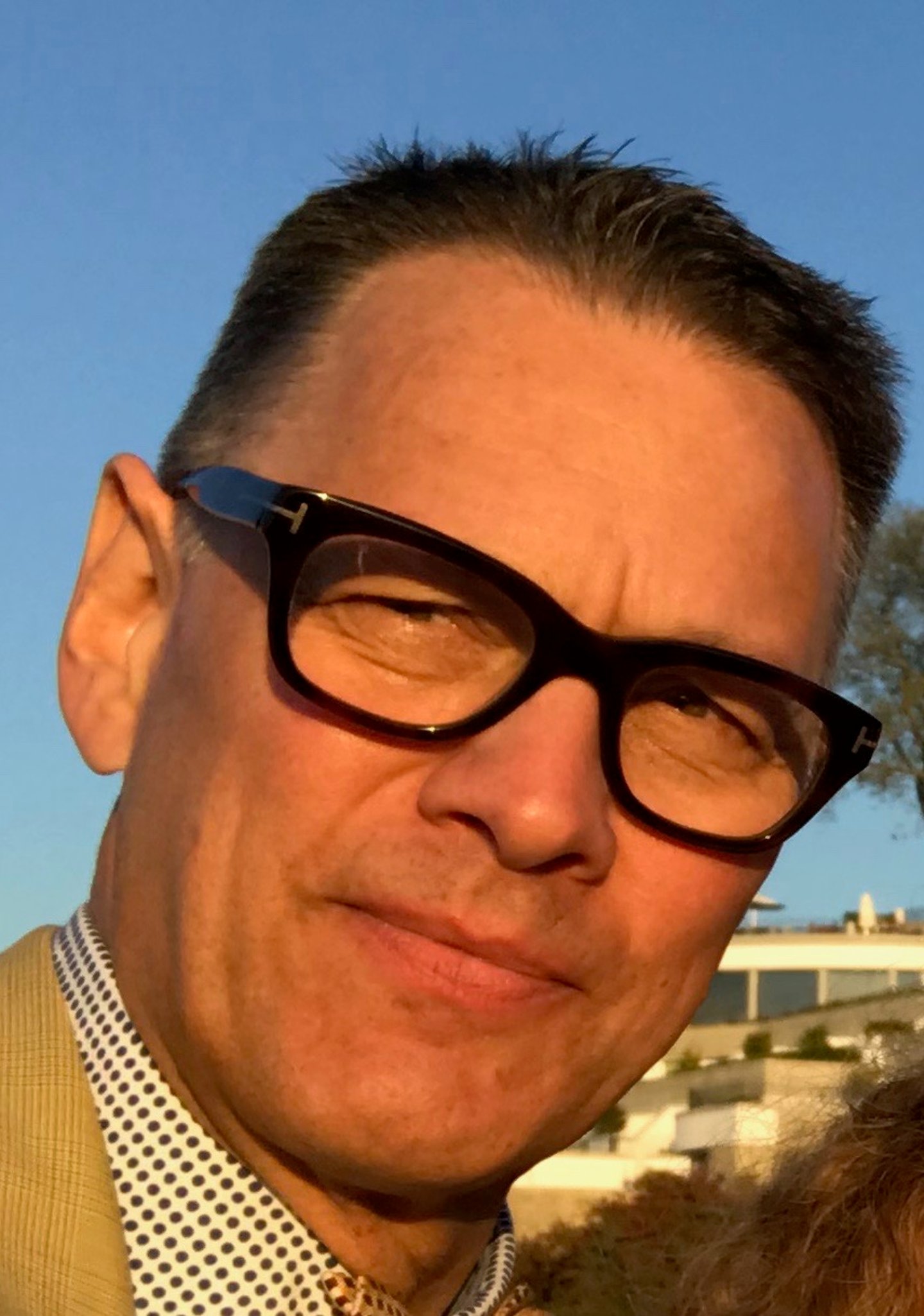 Dr. Perry Mayer