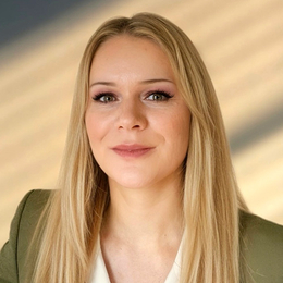 Pharmacy technician Melissa Murach